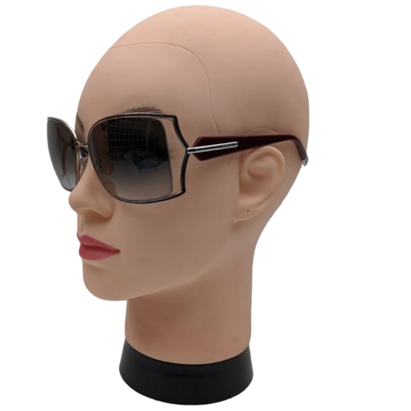 ESCADA | SES752 BURGUNDY OVERSIZE SUNGLASSES - Picture 9 of 10